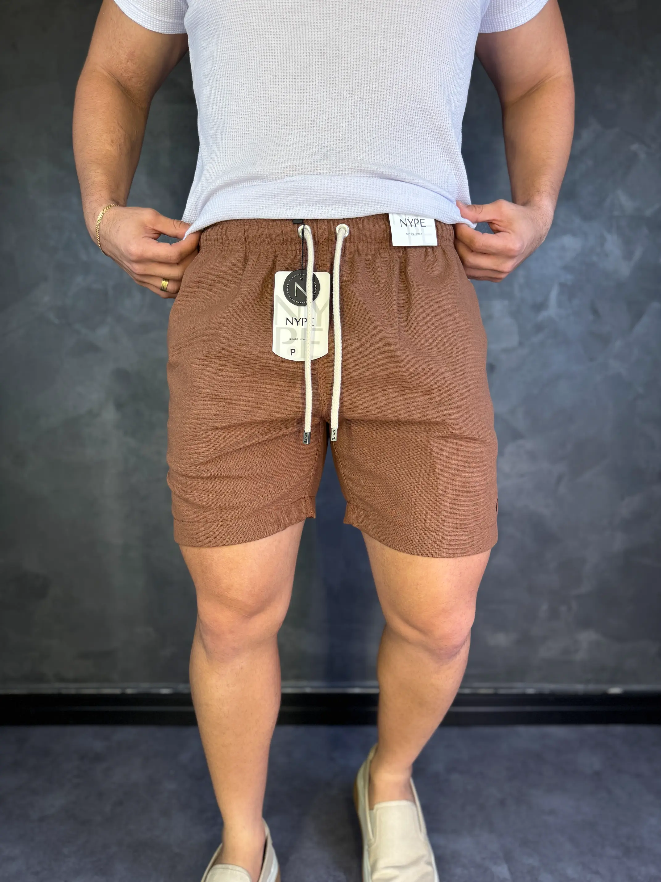 Short Linho NYPE Marrom