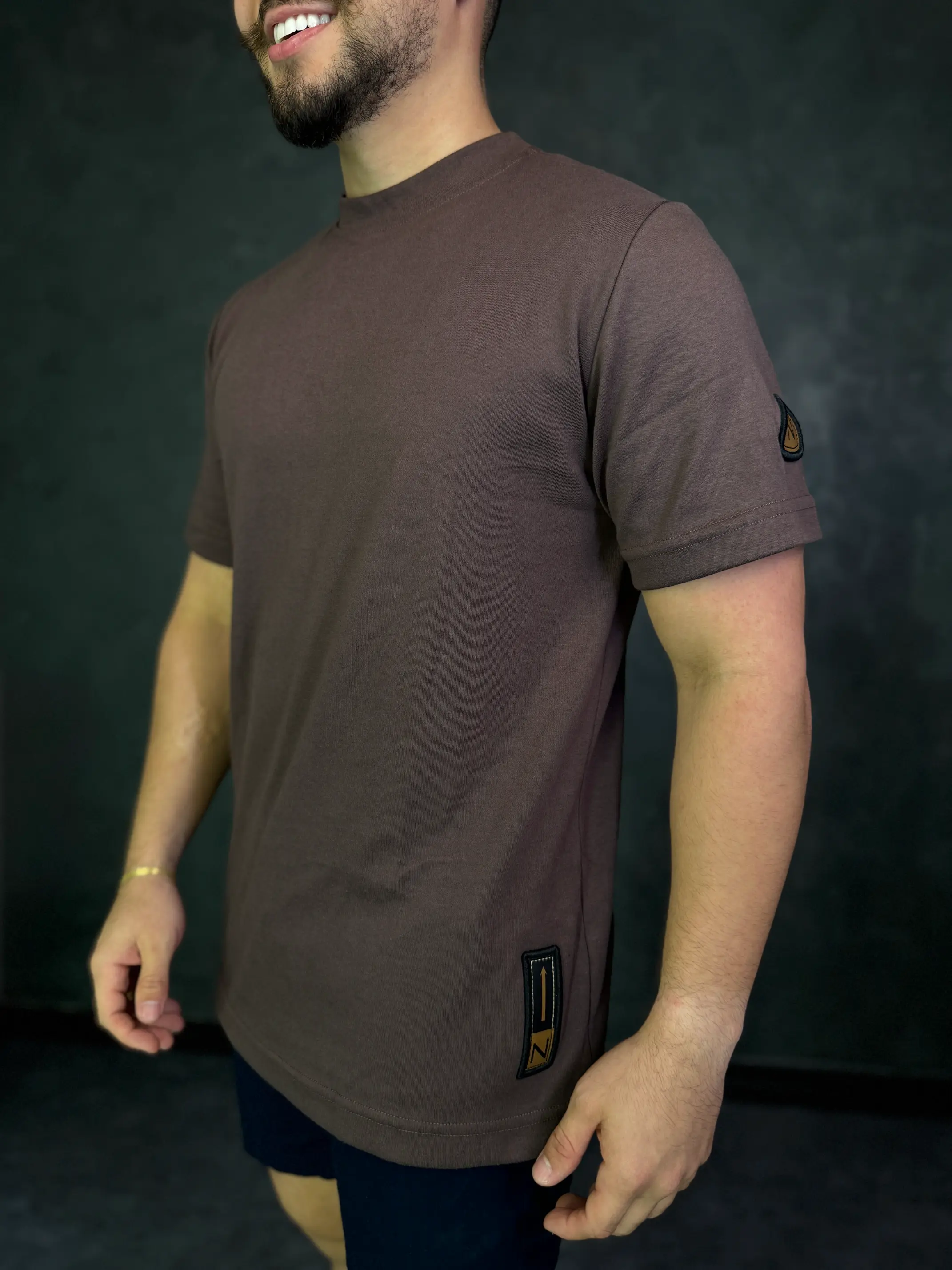 Camiseta Oversized Bari Marrom Escuro