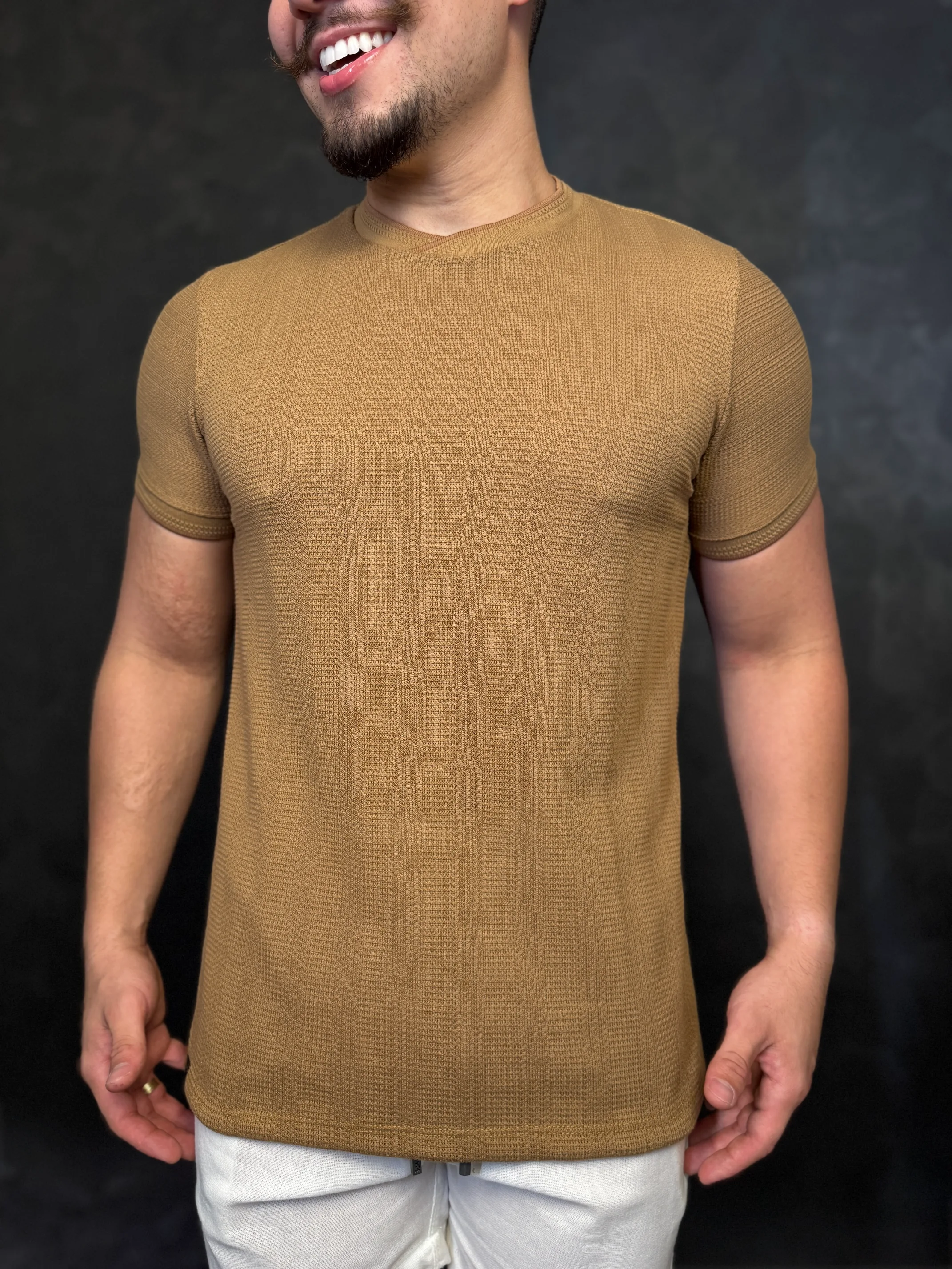 IMG_4750 Camisata Tricot Gola Cruzada NYPE Camel - Imagem 1